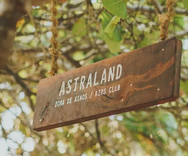 Astral Capsule hotel Tulum